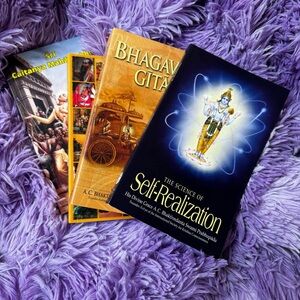 Bundle of self-realization and meditative books